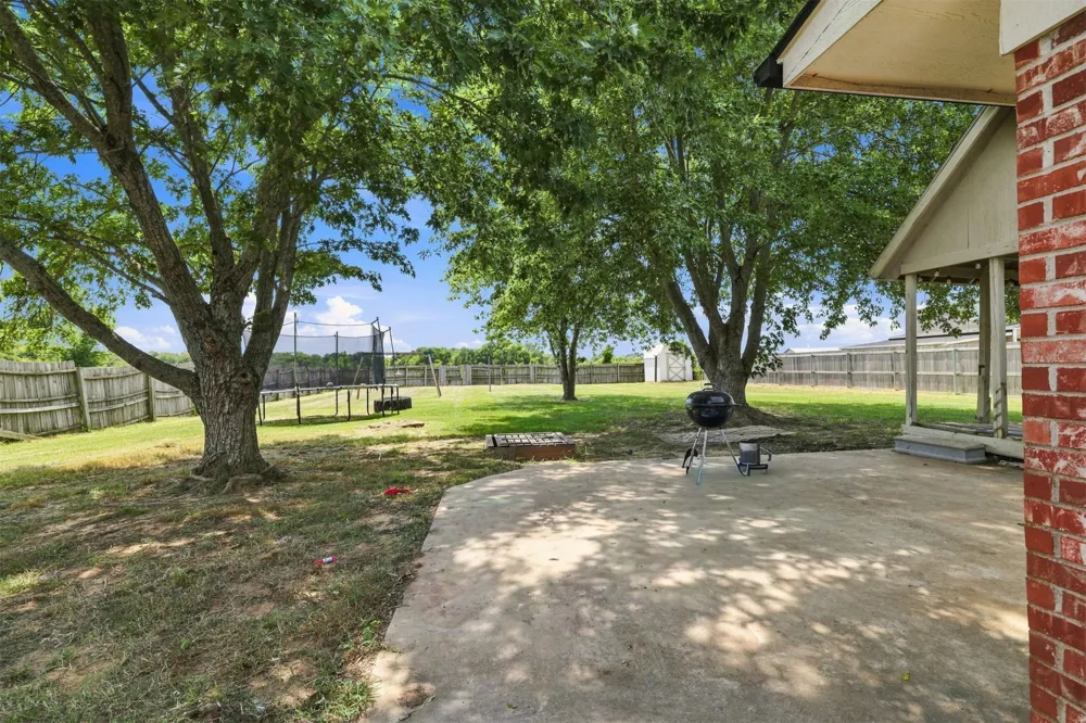183 Summit Circle Durant, OK 74701
