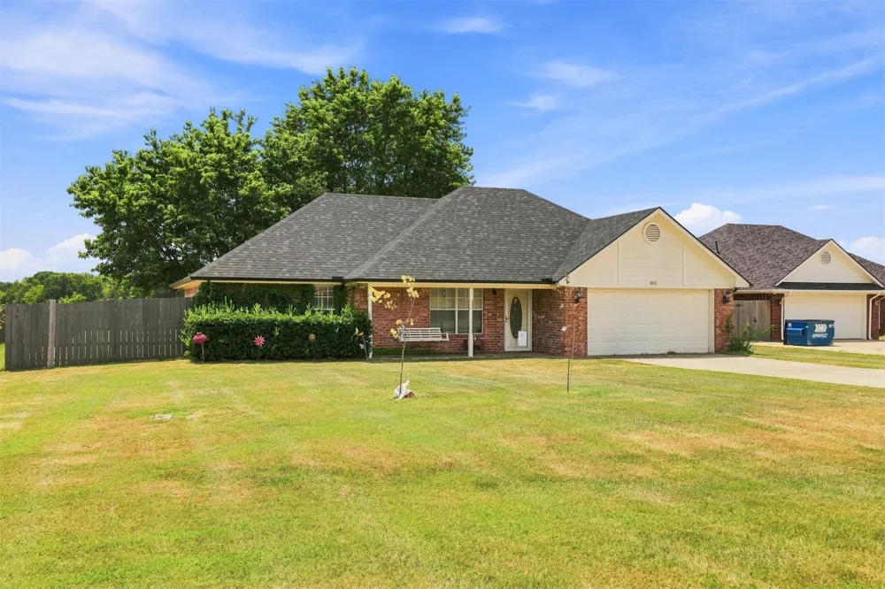 183 Summit Circle Durant, OK 74701