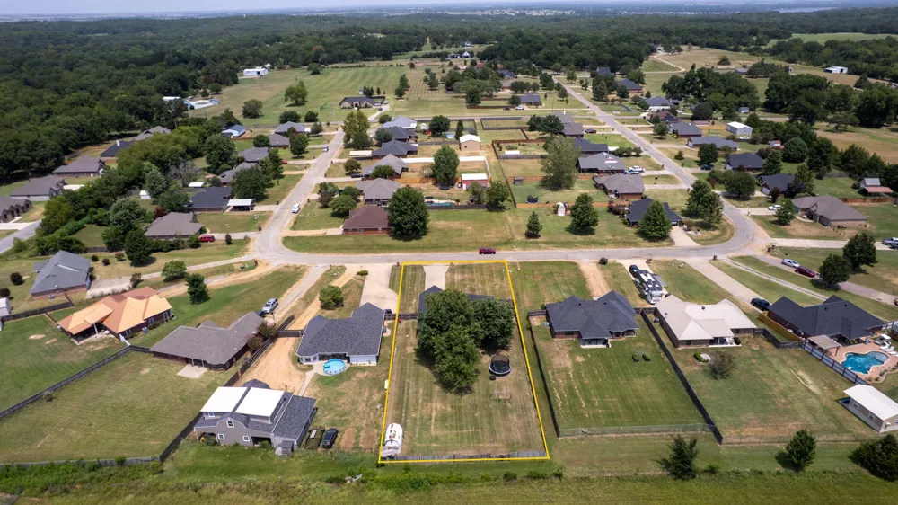 183 Summit Circle Durant, OK 74701