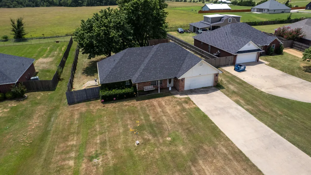 183 Summit Circle Durant, OK 74701
