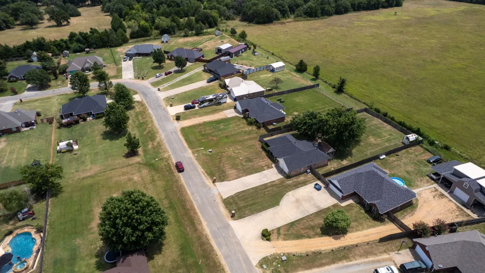 183 Summit Circle Durant, OK 74701