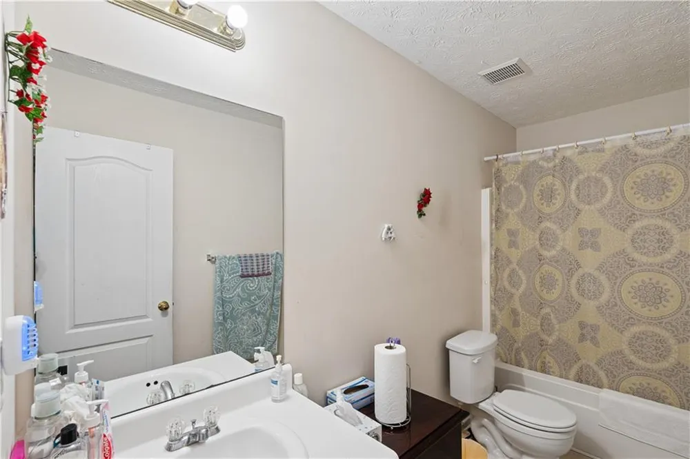 60 Victoria Boulevard Oxford, GA 30054