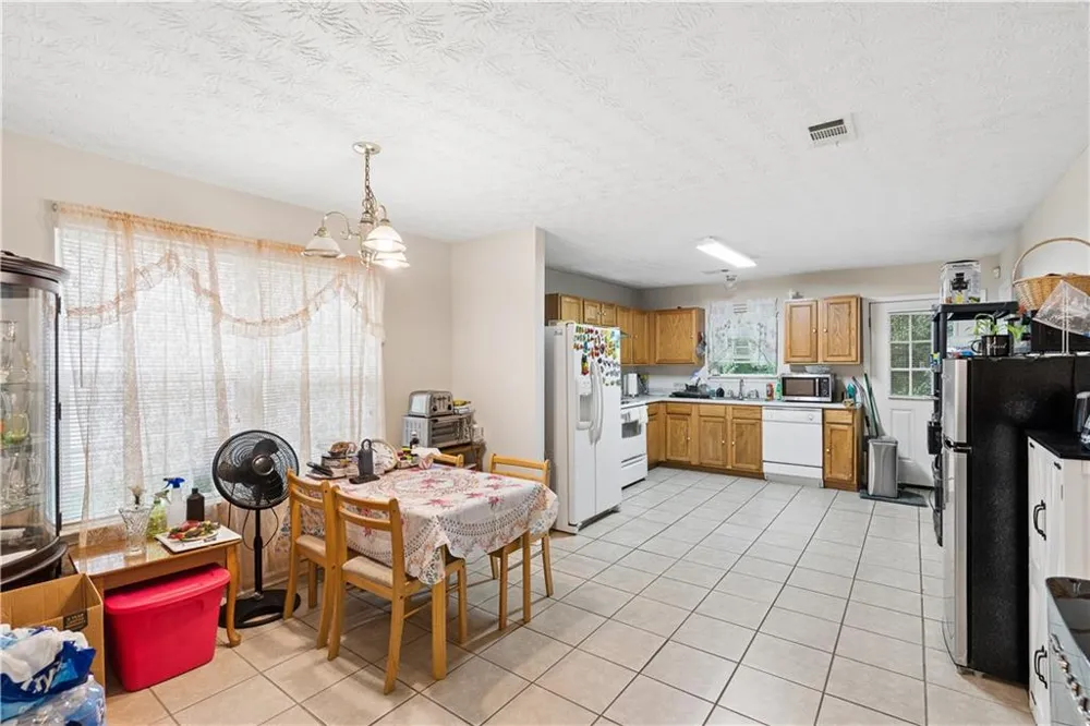 60 Victoria Boulevard Oxford, GA 30054