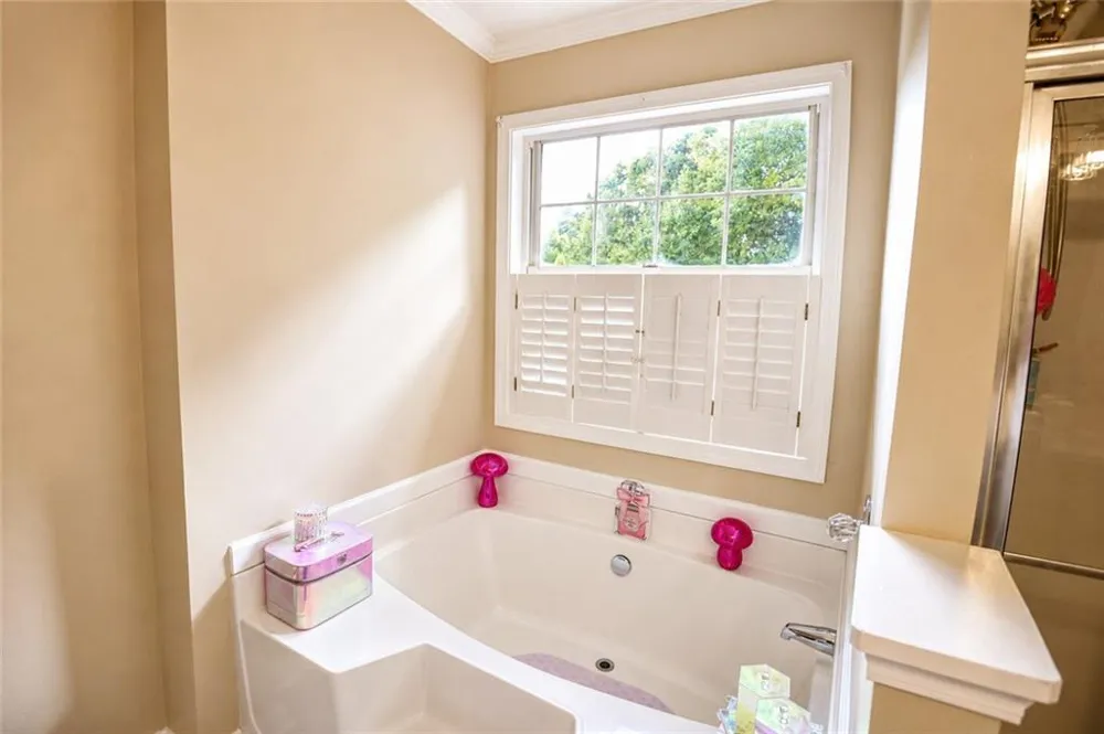 205 Leecroft Court Sugar Hill, GA 30518