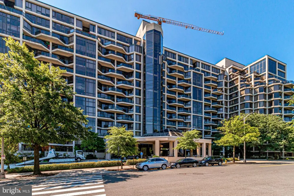 1530 KEY BOULEVARD #219 Arlington, VA 22209
