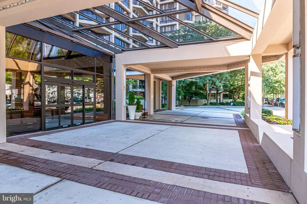 1530 KEY BOULEVARD #219 Arlington, VA 22209