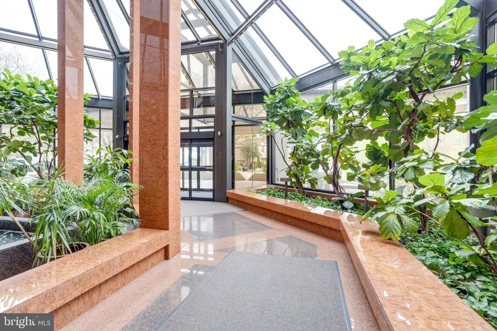 1530 KEY BOULEVARD #219 Arlington, VA 22209