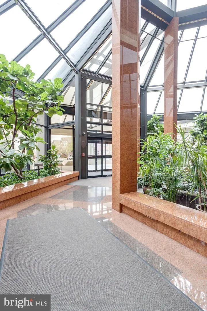 1530 KEY BOULEVARD #219 Arlington, VA 22209