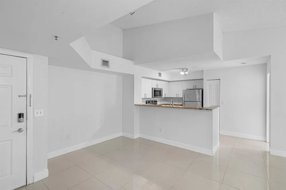 131 Yacht Club Way #307 Hypoluxo, FL 33462