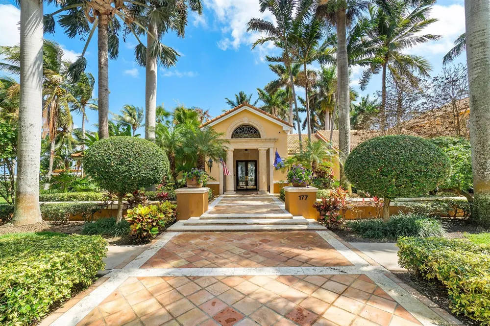 131 Yacht Club Way #307 Hypoluxo, FL 33462