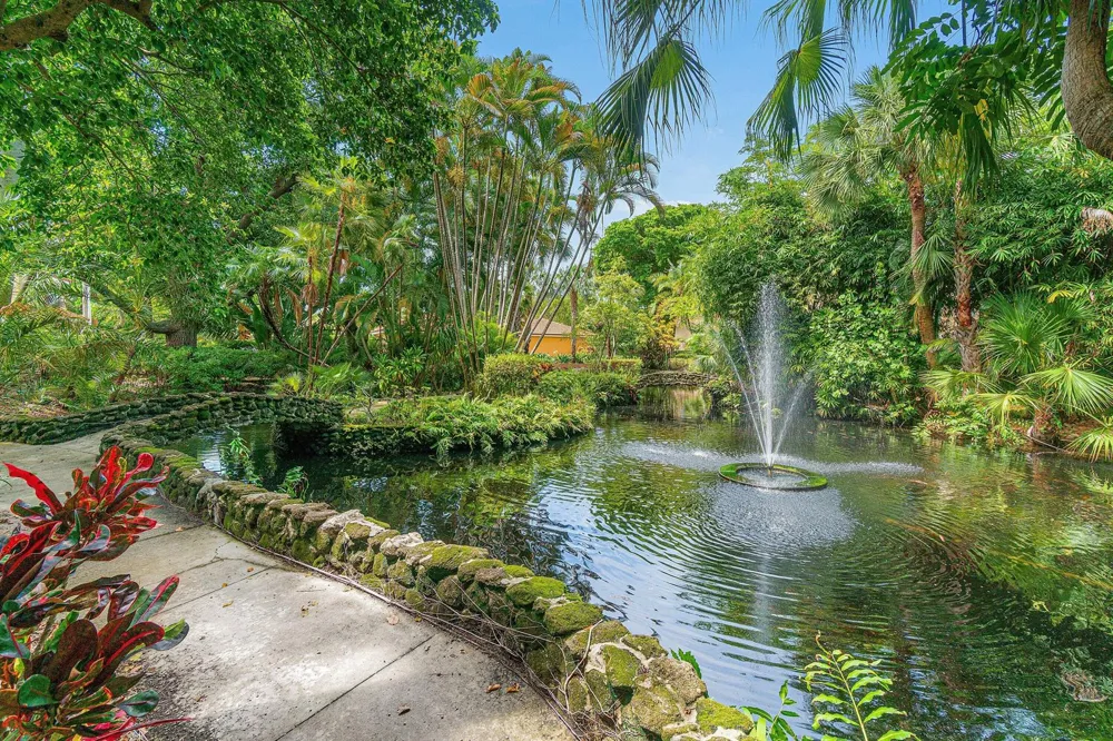 131 Yacht Club Way #307 Hypoluxo, FL 33462