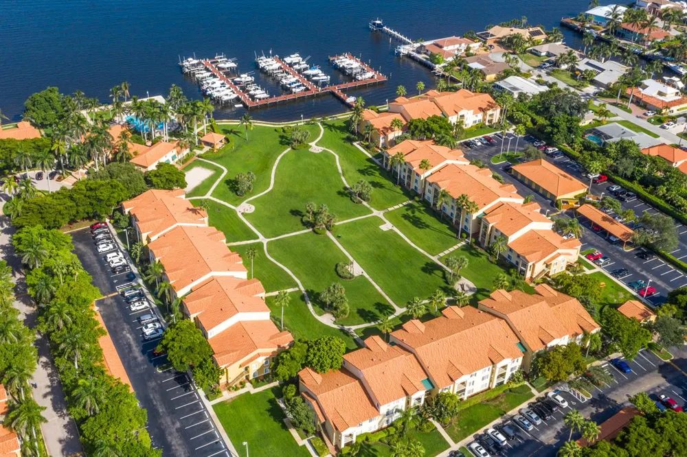 131 Yacht Club Way #307 Hypoluxo, FL 33462