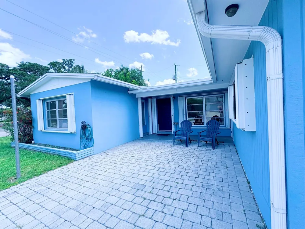 1200 SW 21ST STREET Fort Lauderdale, FL 33315