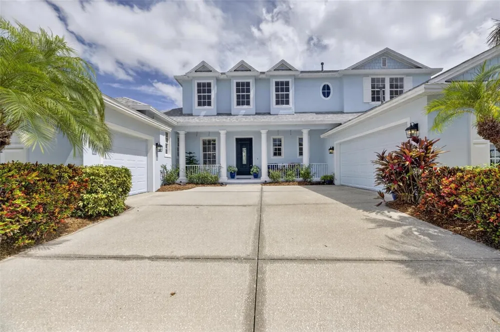 715 ISLEBAY DRIVE Apollo Beach, FL 33572