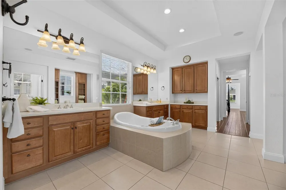 715 ISLEBAY DRIVE Apollo Beach, FL 33572