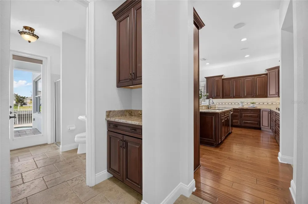 715 ISLEBAY DRIVE Apollo Beach, FL 33572