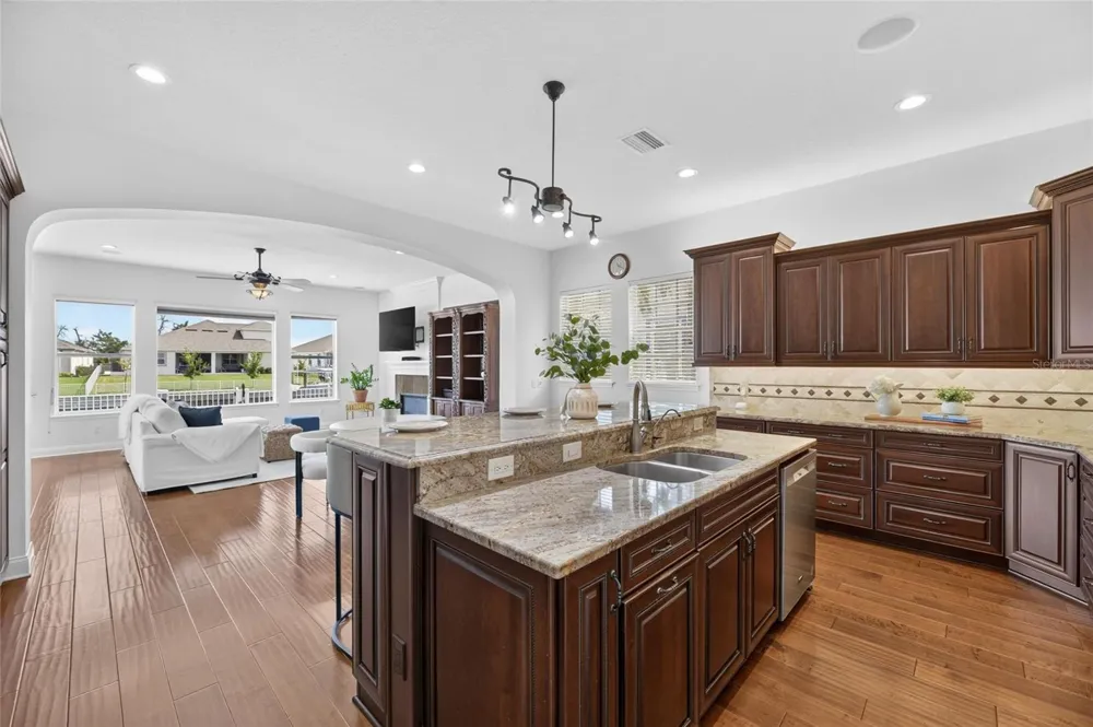 715 ISLEBAY DRIVE Apollo Beach, FL 33572
