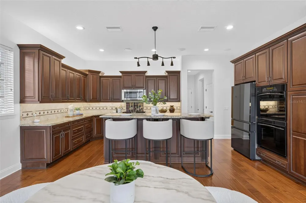 715 ISLEBAY DRIVE Apollo Beach, FL 33572