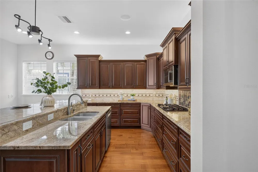 715 ISLEBAY DRIVE Apollo Beach, FL 33572