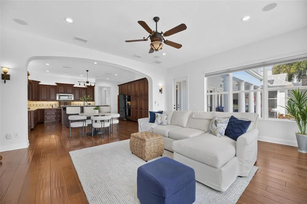 715 ISLEBAY DRIVE Apollo Beach, FL 33572