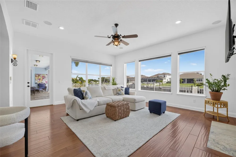 715 ISLEBAY DRIVE Apollo Beach, FL 33572