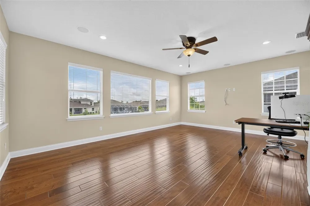 715 ISLEBAY DRIVE Apollo Beach, FL 33572