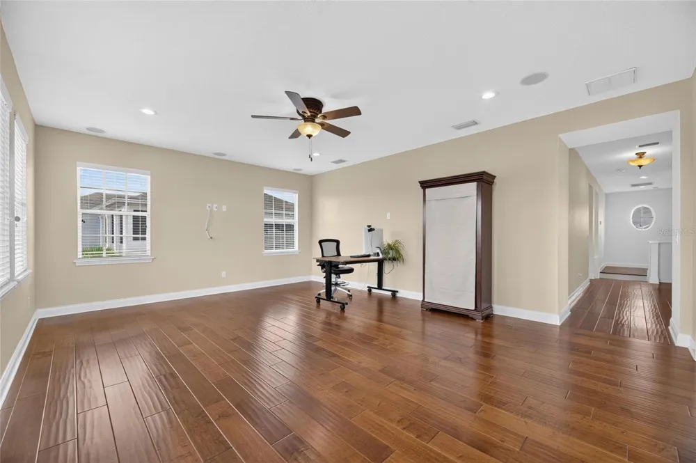715 ISLEBAY DRIVE Apollo Beach, FL 33572