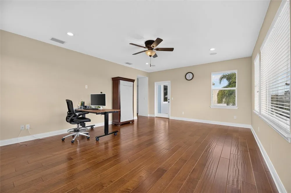 715 ISLEBAY DRIVE Apollo Beach, FL 33572