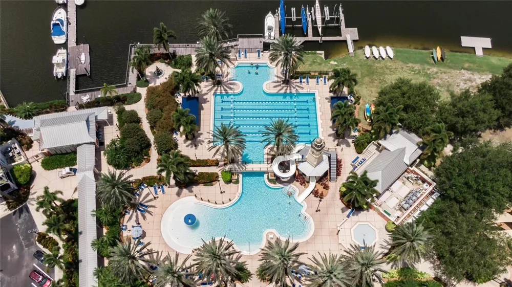715 ISLEBAY DRIVE Apollo Beach, FL 33572