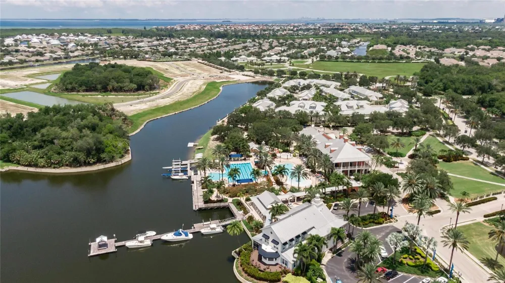 715 ISLEBAY DRIVE Apollo Beach, FL 33572