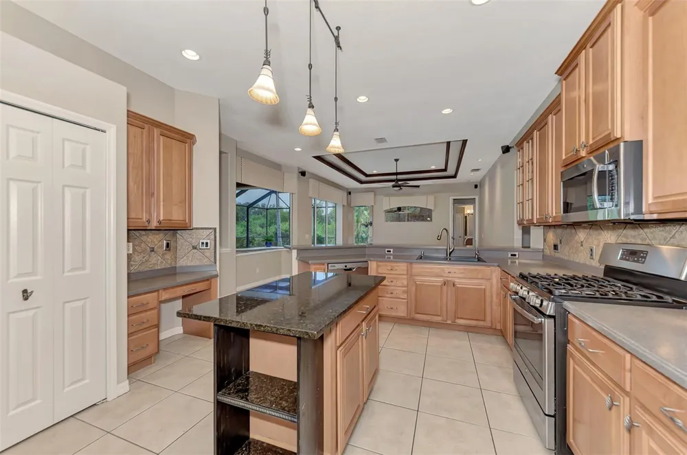 13831 WOOD DUCK CIRCLE Bradenton, FL 34202