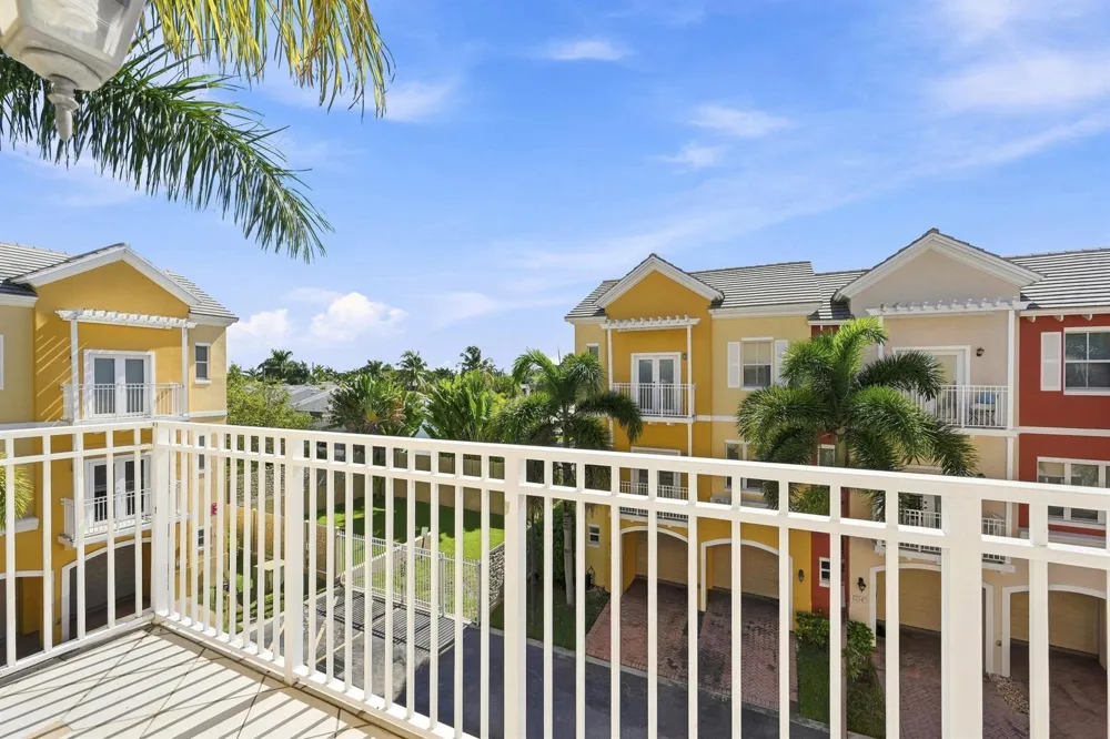 2332 Vintage Drive Lighthouse Point, FL 33064