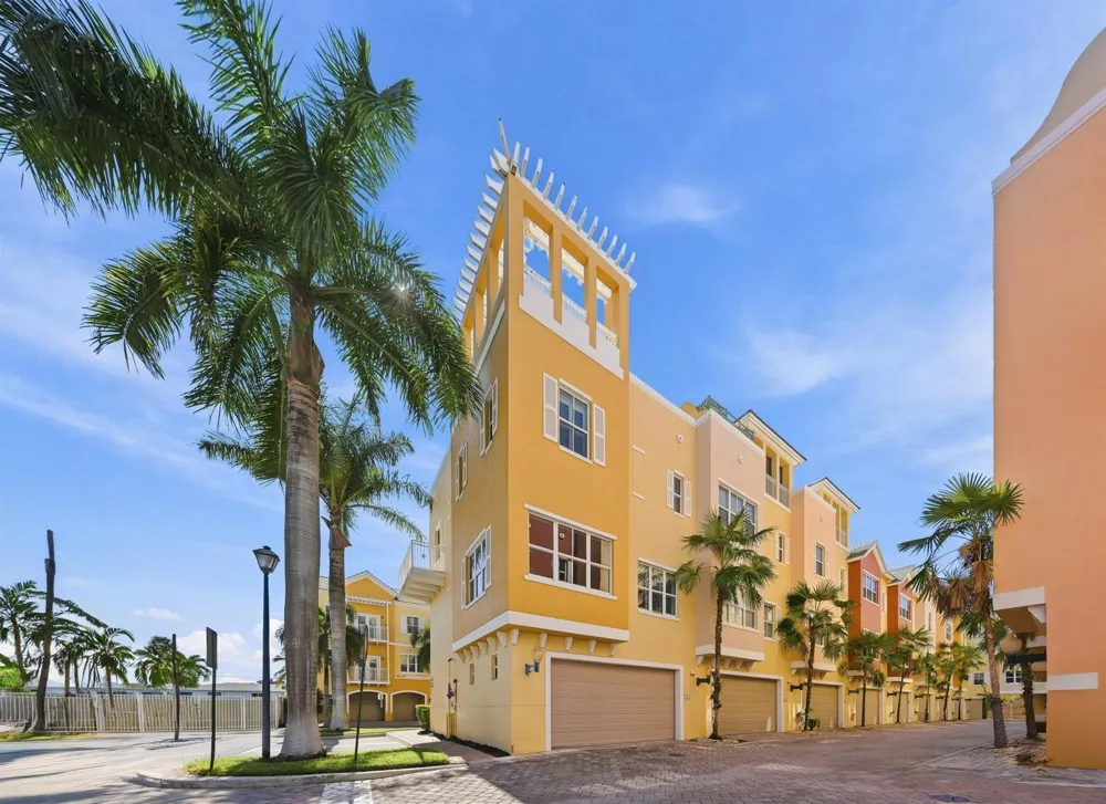 2332 Vintage Drive Lighthouse Point, FL 33064