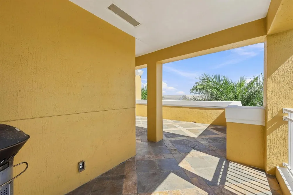 2332 Vintage Drive Lighthouse Point, FL 33064