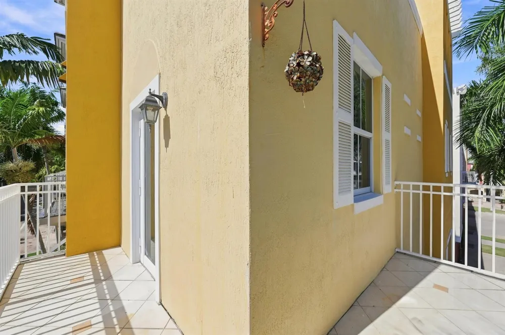 2332 Vintage Drive Lighthouse Point, FL 33064