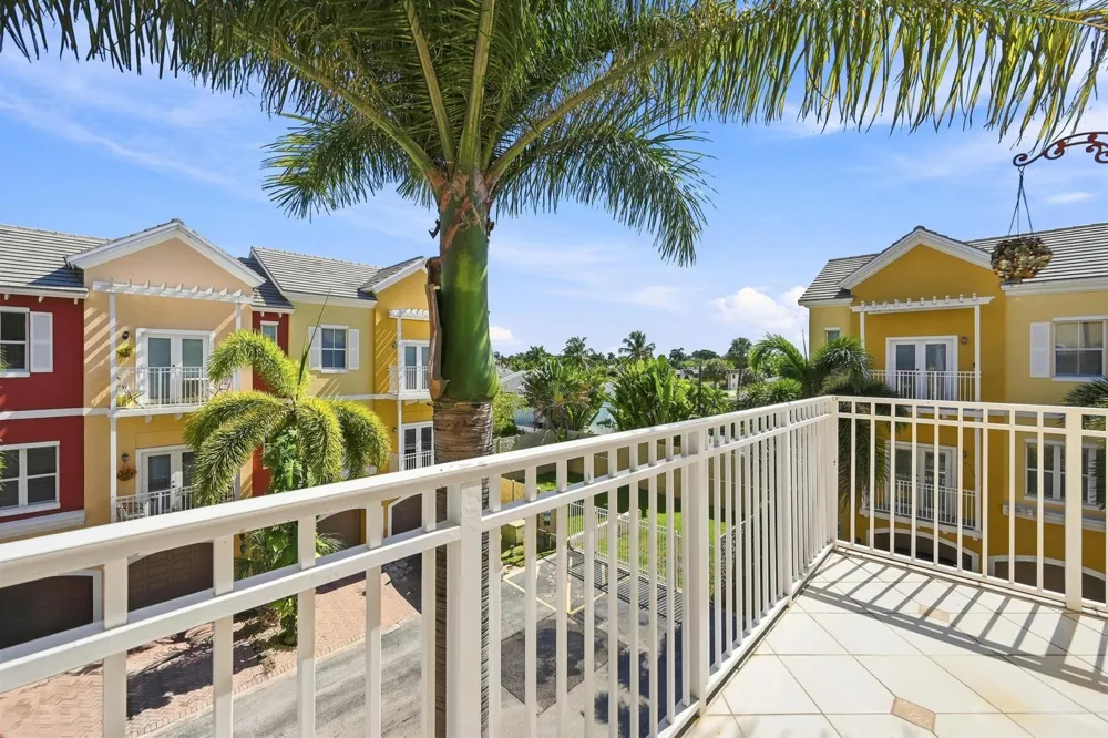 2332 Vintage Drive Lighthouse Point, FL 33064