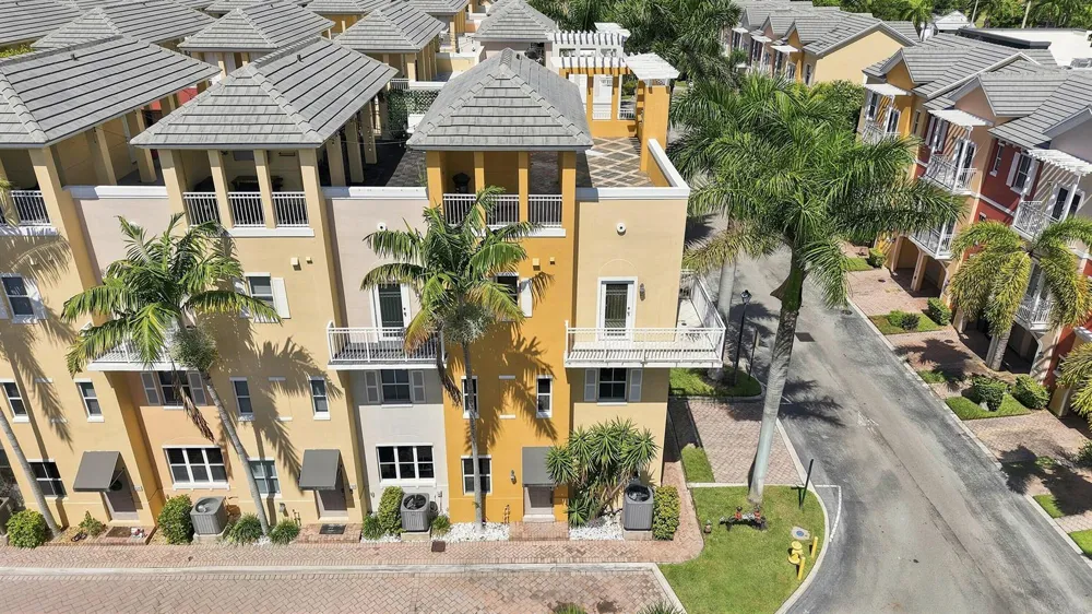 2332 Vintage Drive Lighthouse Point, FL 33064