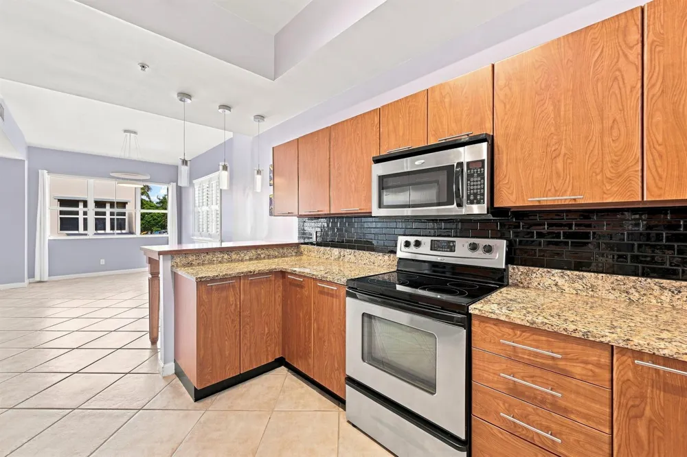 2332 Vintage Drive Lighthouse Point, FL 33064