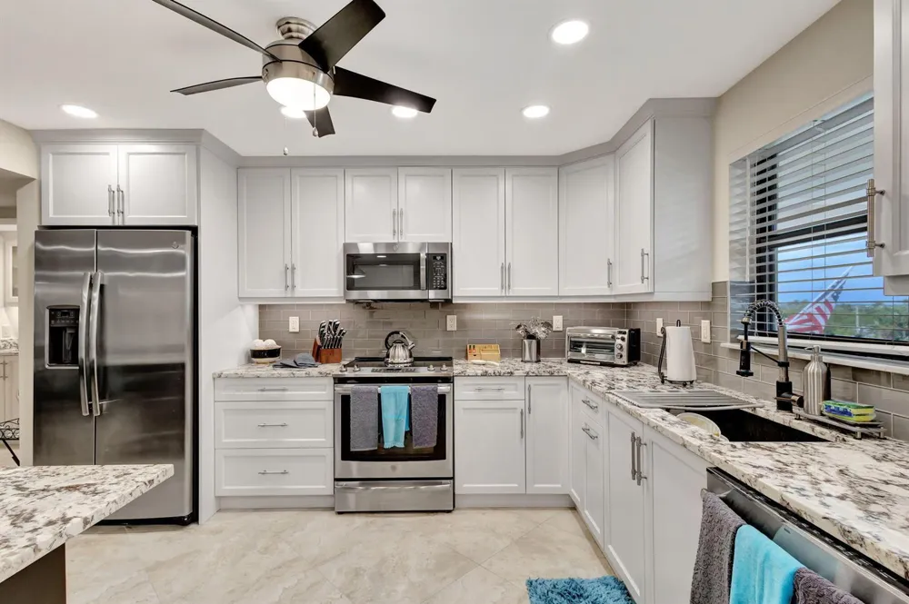 300 A1A Highway #403 O Jupiter, FL 33477