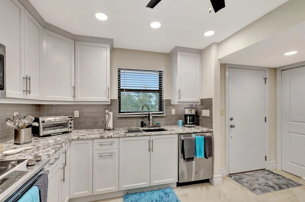 300 A1A Highway #403 O Jupiter, FL 33477