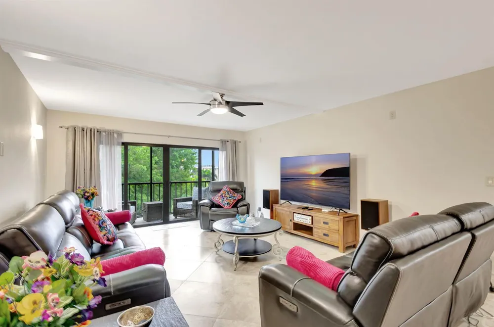 300 A1A Highway #403 O Jupiter, FL 33477