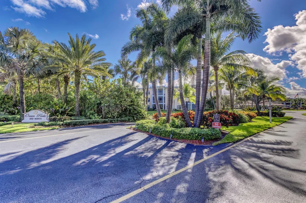 300 A1A Highway #403 O Jupiter, FL 33477