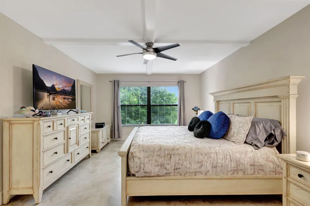 300 A1A Highway #403 O Jupiter, FL 33477