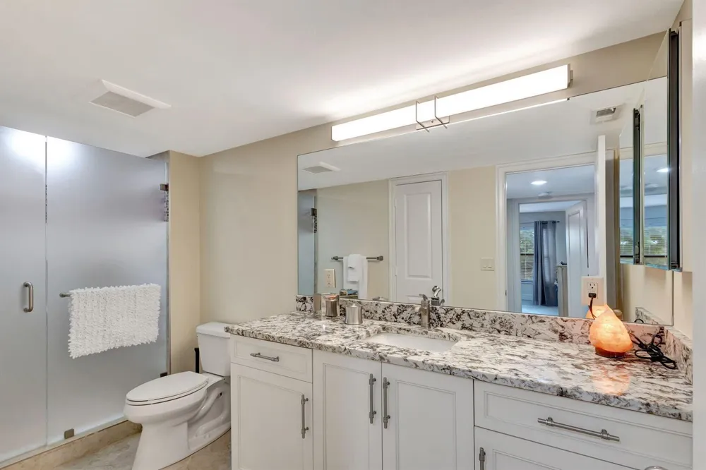 300 A1A Highway #403 O Jupiter, FL 33477