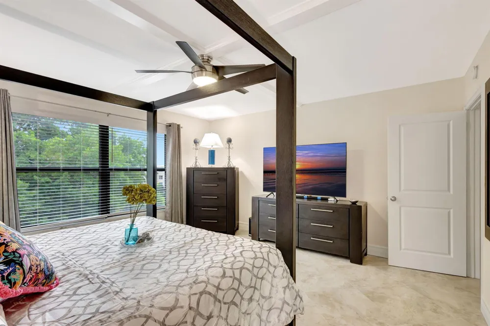 300 A1A Highway #403 O Jupiter, FL 33477