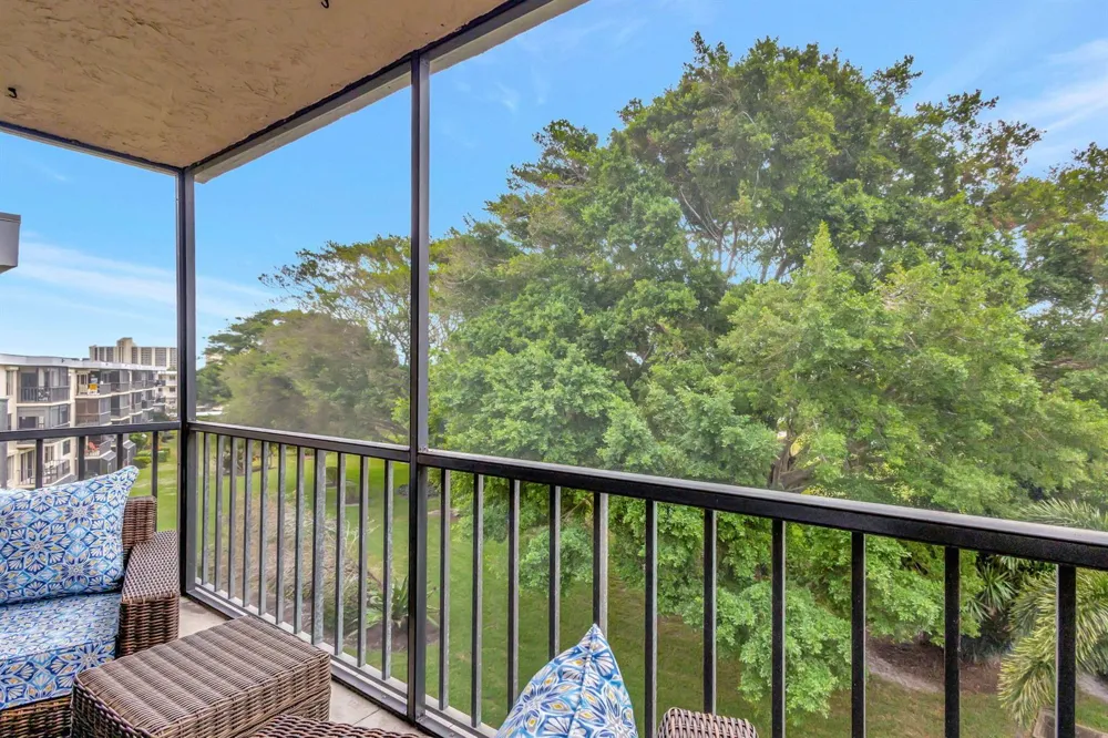 300 A1A Highway #403 O Jupiter, FL 33477