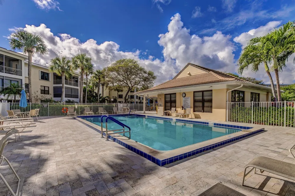 300 A1A Highway #403 O Jupiter, FL 33477