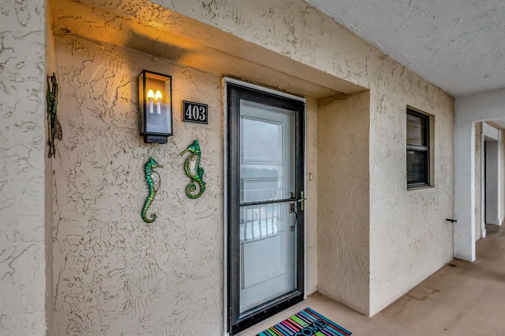 300 A1A Highway #403 O Jupiter, FL 33477