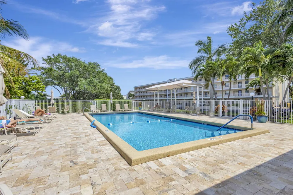 300 A1A Highway #403 O Jupiter, FL 33477