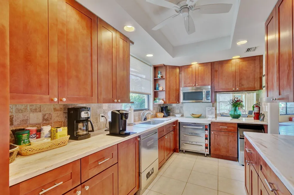 300 A1A Highway #403 O Jupiter, FL 33477